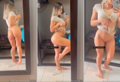 Jessica Pacheco, a famosa loira do OnlyFans, mostrando sua beleza em frente ao espelho Ela exibe seu bumbum e seu privacy ousadamente