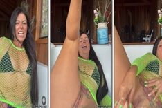 Vanessa Freitas, uma das famosas do OnlyFans, foi flagrada em um momento íntimo se divertindo muito na varanda da sua casa