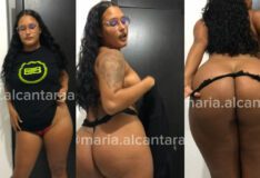 Maria Alcantara tá lá, fazendo um strip grátis pros seguidores, mostrando os seus peitão