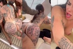 Anny Alves e sua amiga se divertindo em um barco sem roupa, se pegando gostoso e fazendo umas brincadeirinhas a mais