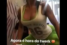 Brenda Barbosa olyfans