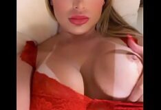 Andressa urach com 8